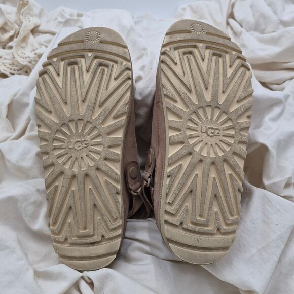 UGG Goldenstar Cozy Clog Slip-on Beige Women's size 8 - Picture 8 of 11